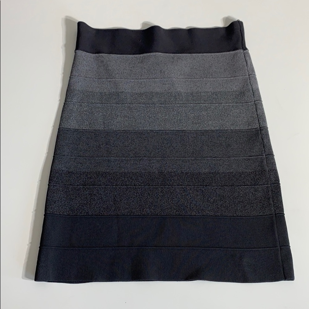 BCBG Maxazrzria Ombré Grey Bodycon Mini pencil Skirt small stretch